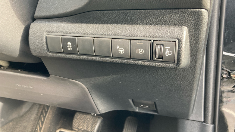 Toyota Corolla 2.0 VVT-i Hybrid Design 5dr CVT Hybrid Estate